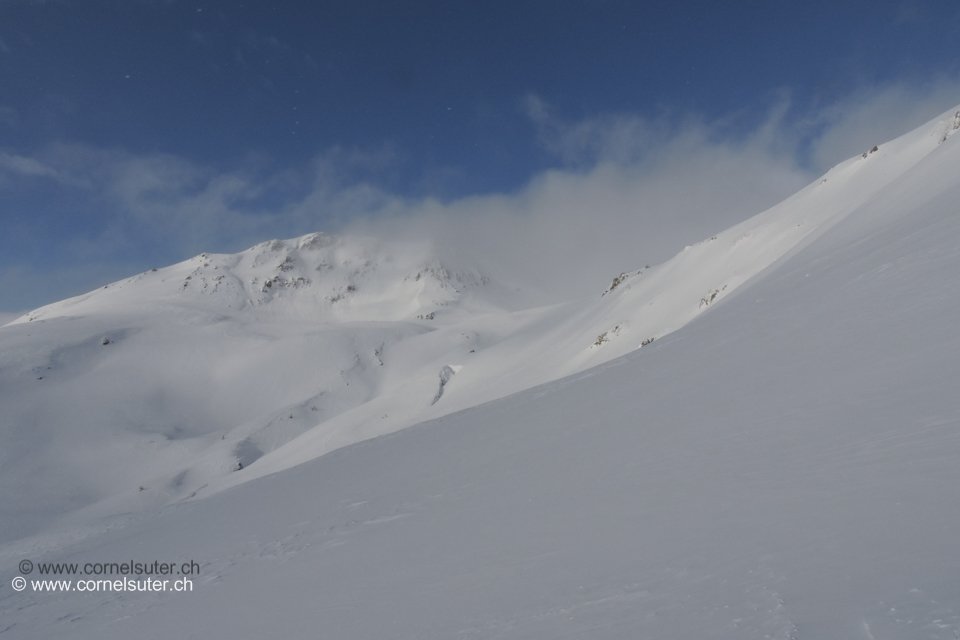 Bei der grossen Mulde bei Weng, siehe da blauer Himmel.