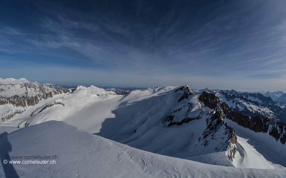 Sicht auf den Rhonegletscher, mit Tieralplistock, Diechterhorn, Dammastock usw.