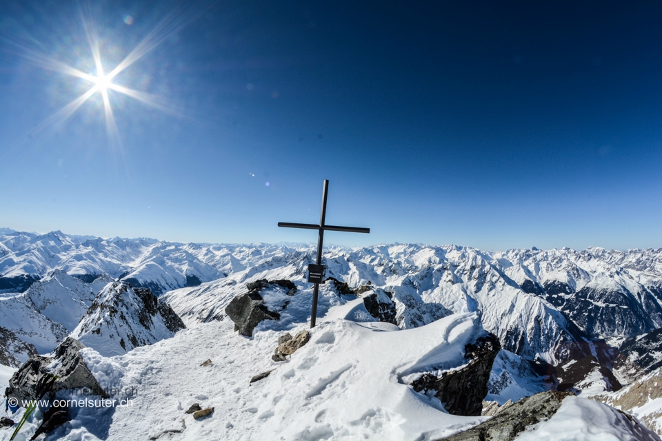 Nun geniessen wir ausgiebig den Gipfel.... bei solchem Wetter möchte man gar nicht wieder runter.