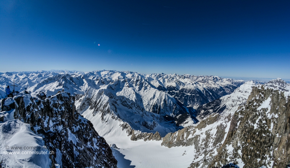 Sicht Richtung Titlis, Galenstock und bis zum Wallis und Mont Blanc, Berge Berge und nochmals Berge so schön.