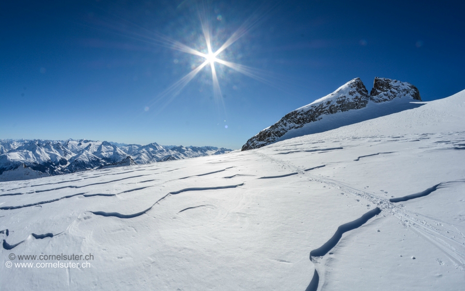 Bei der Einfahrt zum Staldenfirn Sicht zurück zum Oberalpstock 3328m