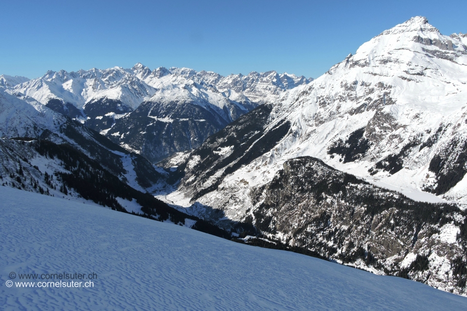 Aus der Plangg Sicht nach Bristen.