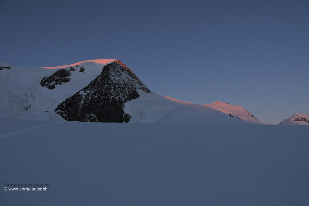 Das Gwächtenhorn erhält Sonne.