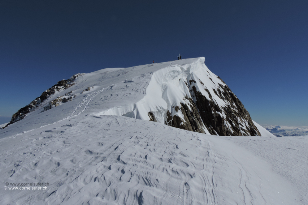 Ankunft auf dem Sustenhorn 3503m bei bestem Wetter.