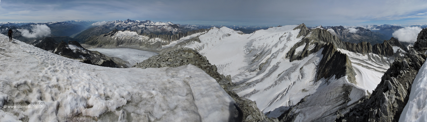 Angekommen auf dem Galenstock 3586m, kleines Pano, Sicht ins Goms/Wallis, und Rhonegletscher usw.