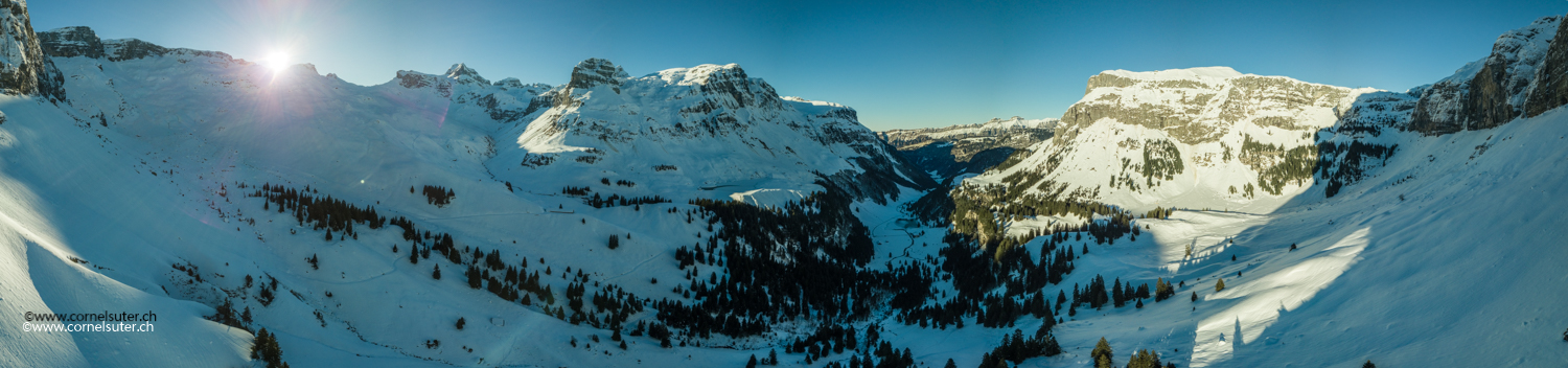Noch ein Flugbild, links der Glatten, rechts Hängst und Pfaff.