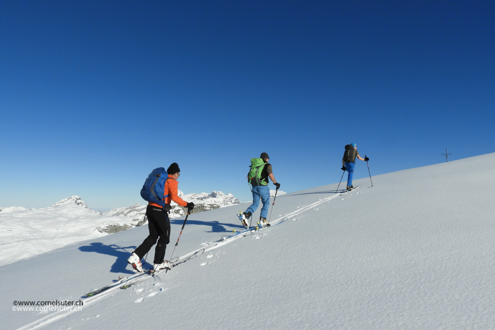 Wir erreichen den Läckistock 2485m.
