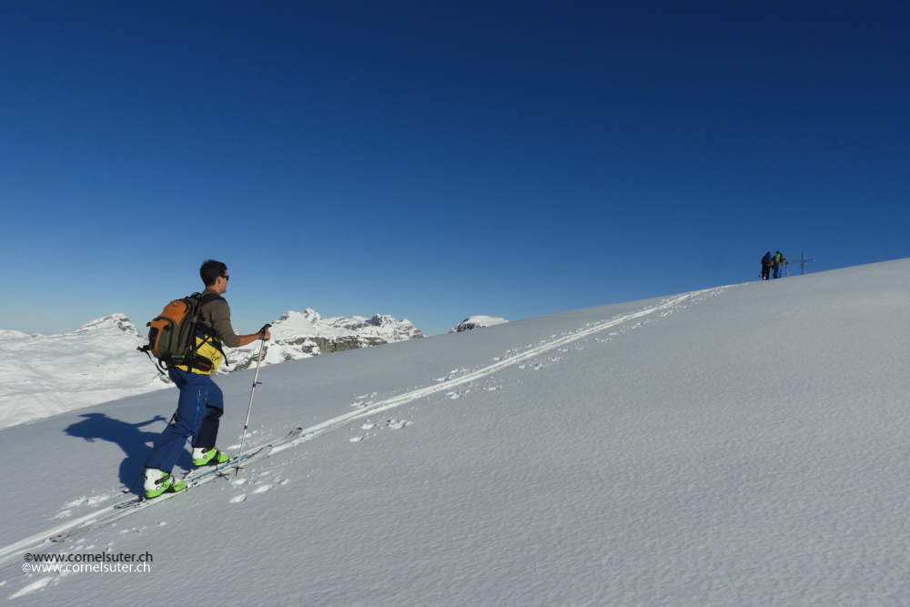 Wir erreichen den Läckistock 2485m.