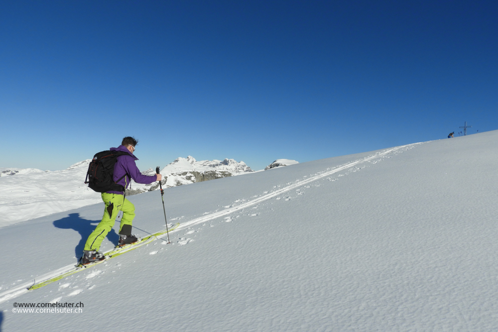 Wir erreichen den Läckistock 2485m.