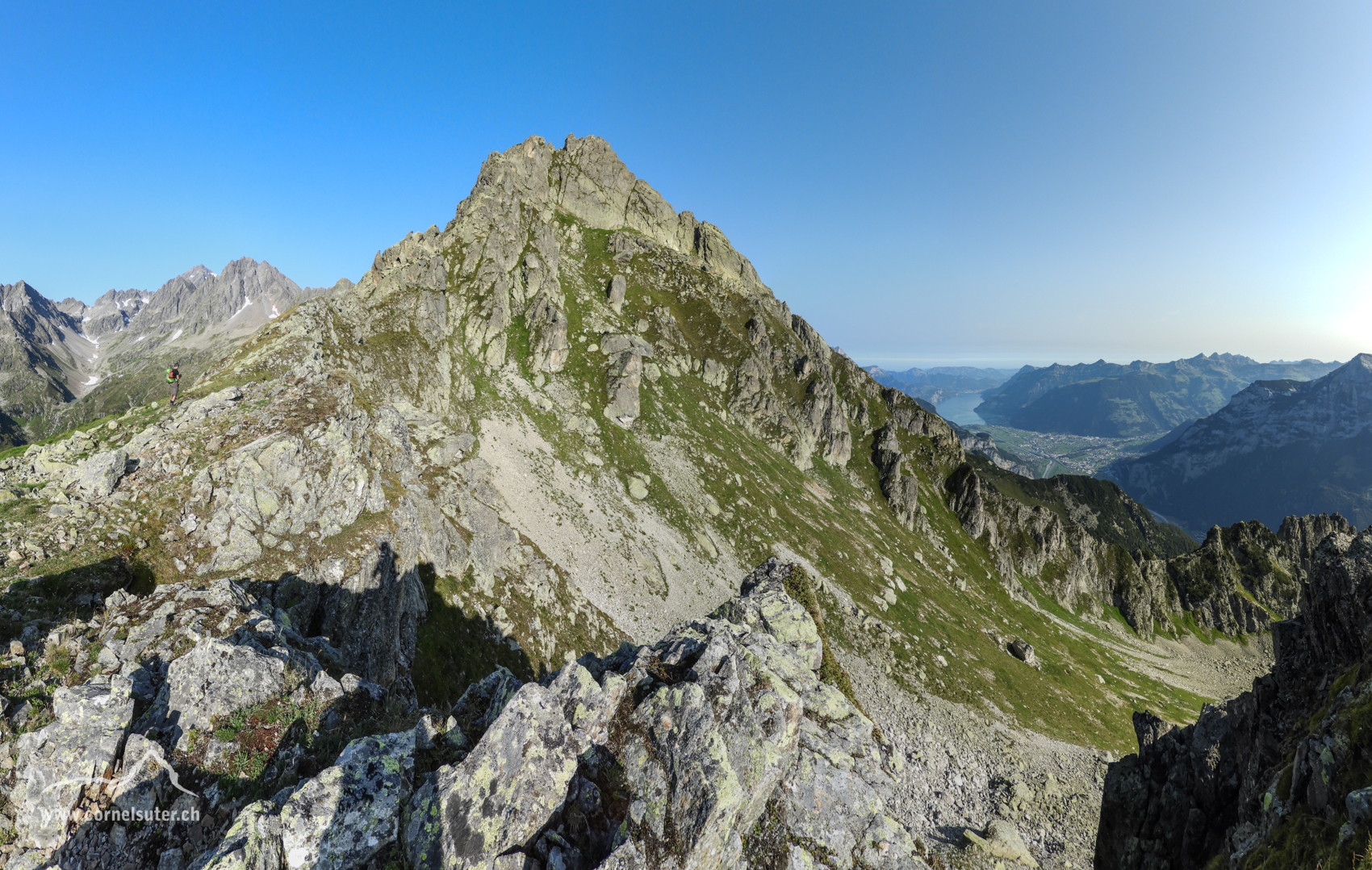 Hinauf kraxeln zum Ruchälplistock 2475m.