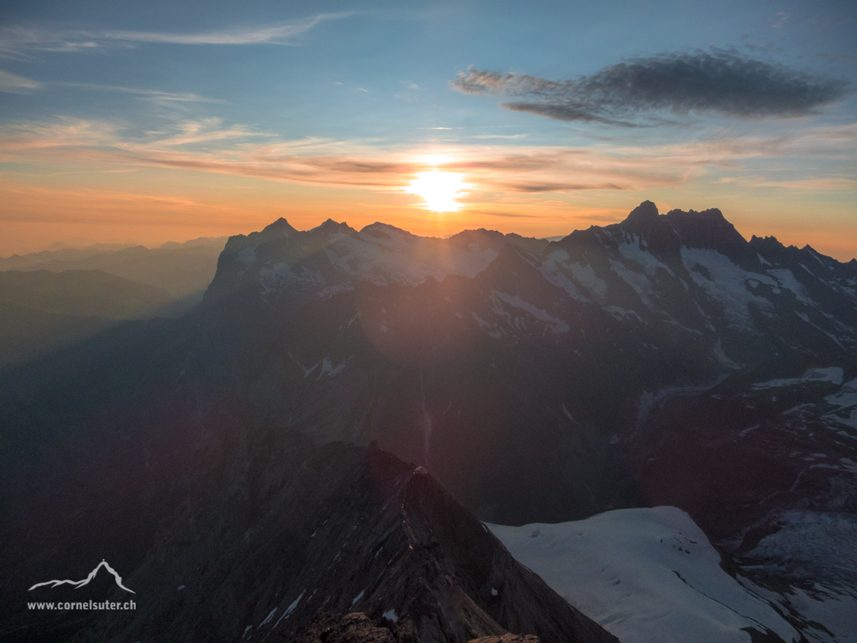 Auch deswegen gehe ich Bergsteigen um solche Momente zu erleben zu genissen......