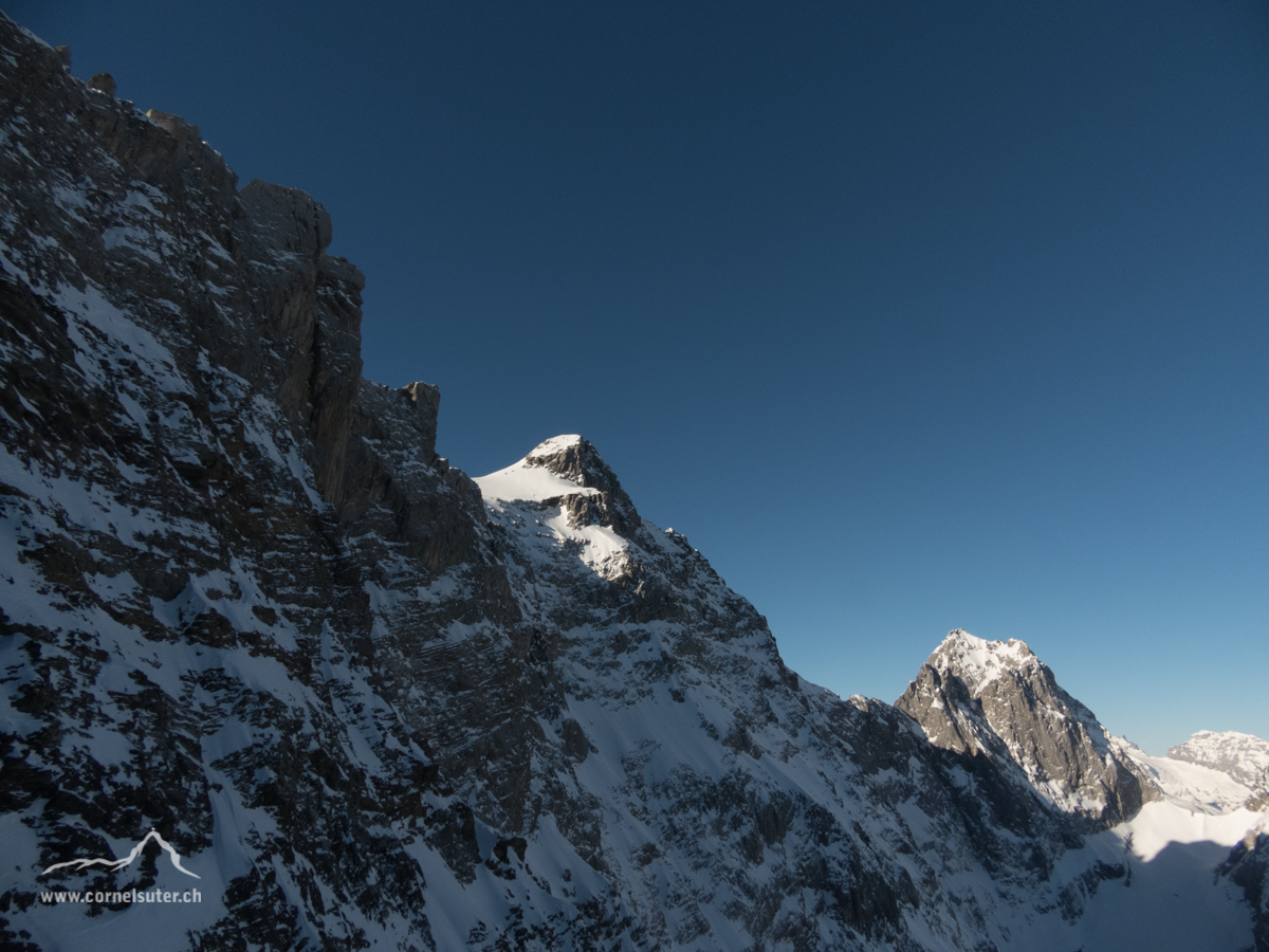 Jetzt ist auch der Gross Ruchen 3138m zu sehen.