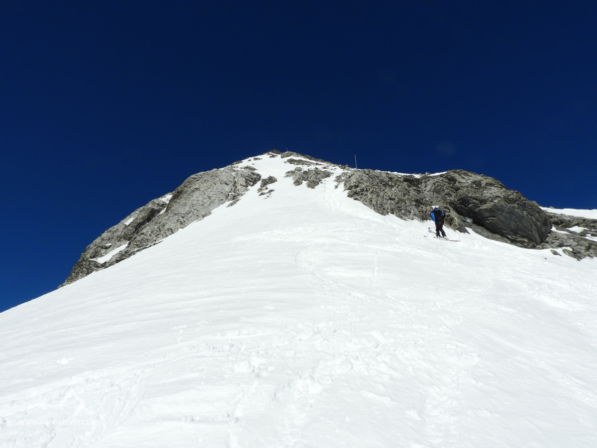 Skidepot und zu Fuss weiter.