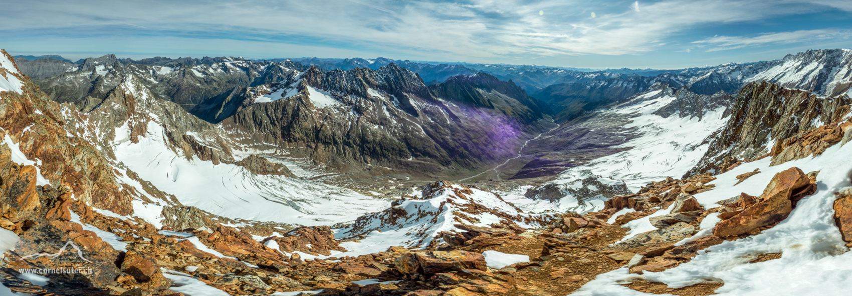 Pano Aussicht, links der Titlis, nach rechts Richtung Meiental, mitte unten das Voralptal, schööön.