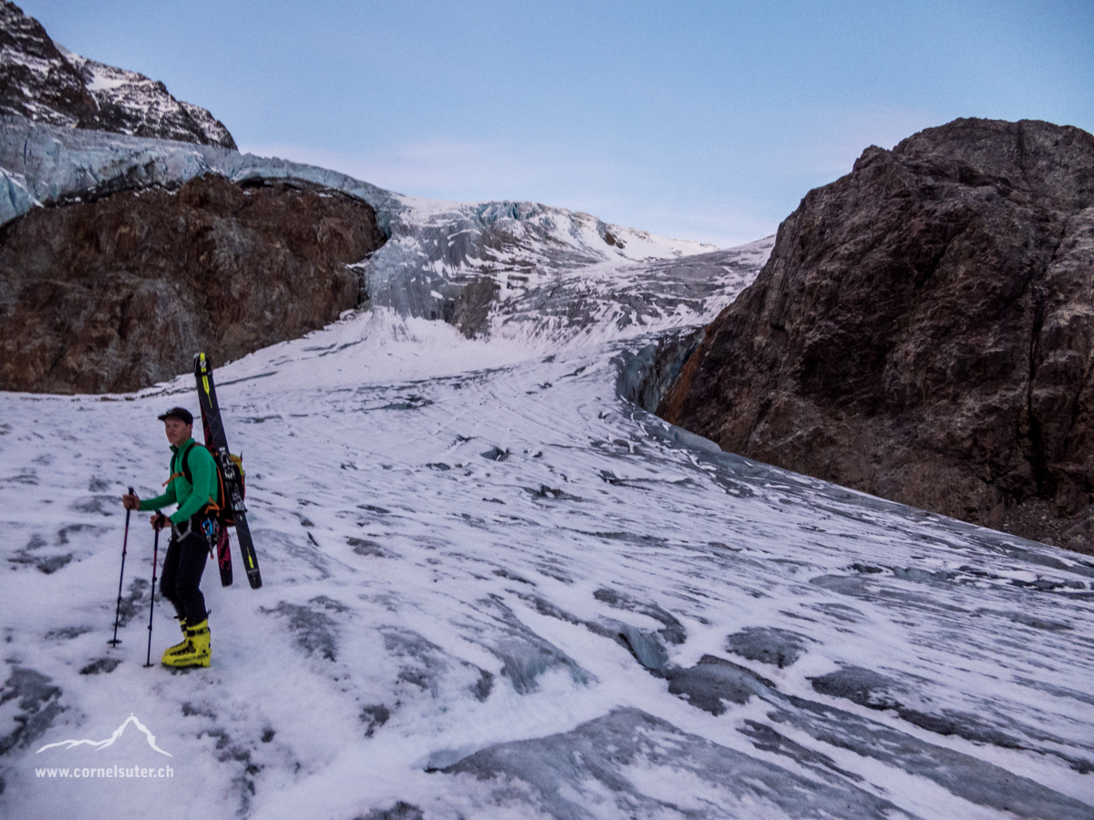 Bereits auf dem Steigletscher, rechts oben der erste Bruch