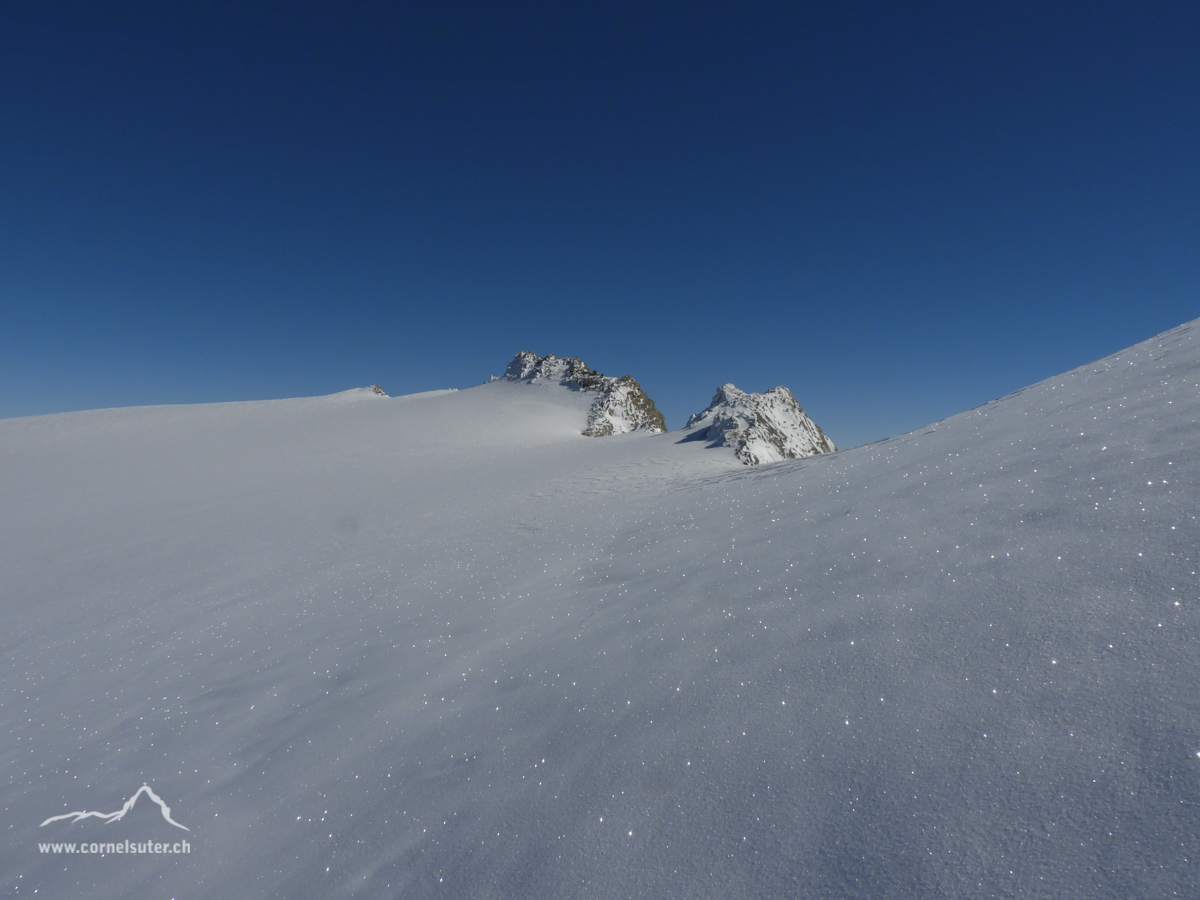 Sicht zum Eggstock 3554m, der mittlere der drei Erhebungen