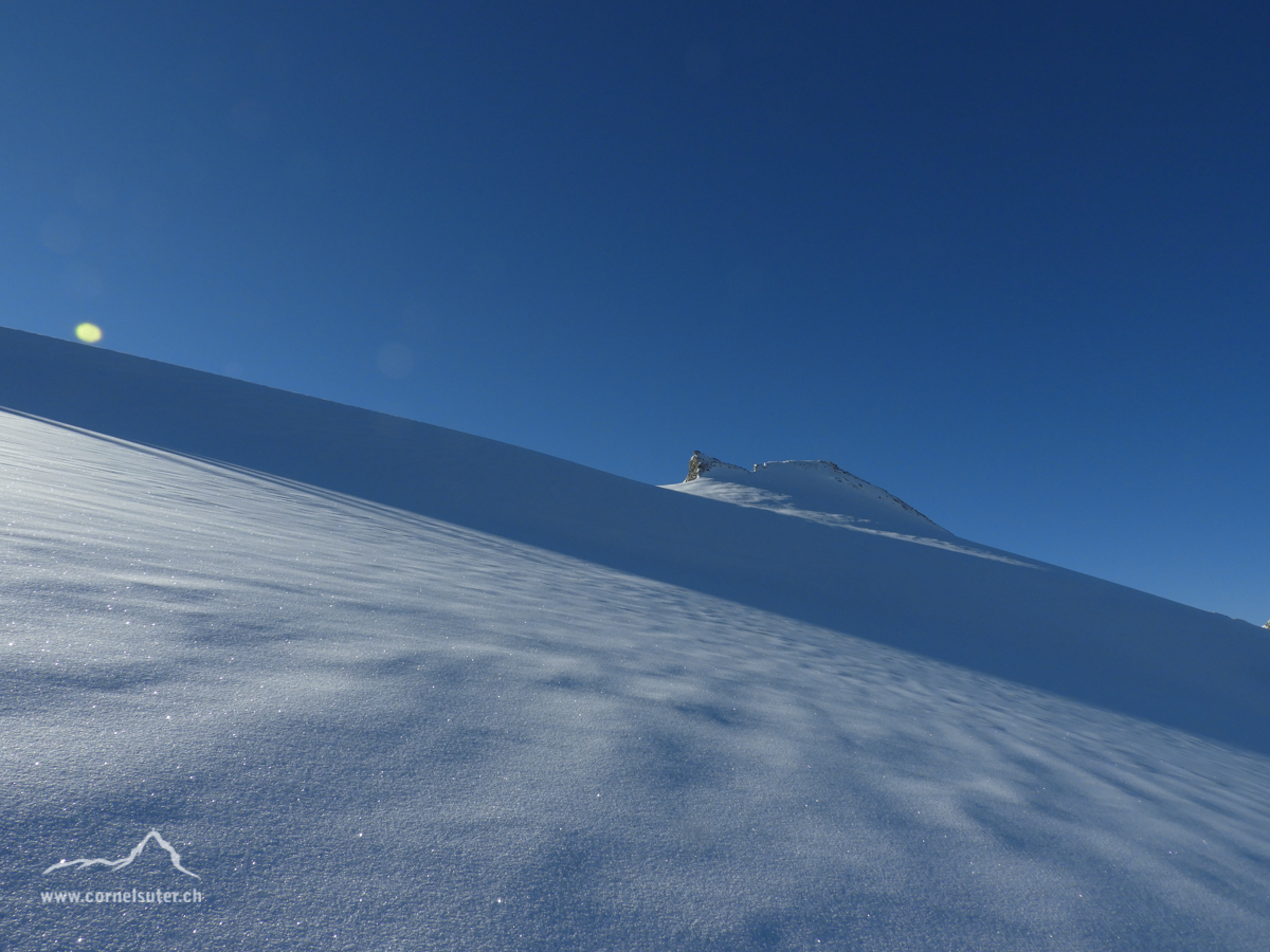 Hinüber queren zum Dammastock 3630m.