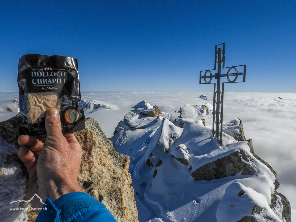 Auf dem Dammastock 3630m, Top of Zentralschweiz, äs Hölloch Chräpfli vos Konditers (www.conditorei.ch)