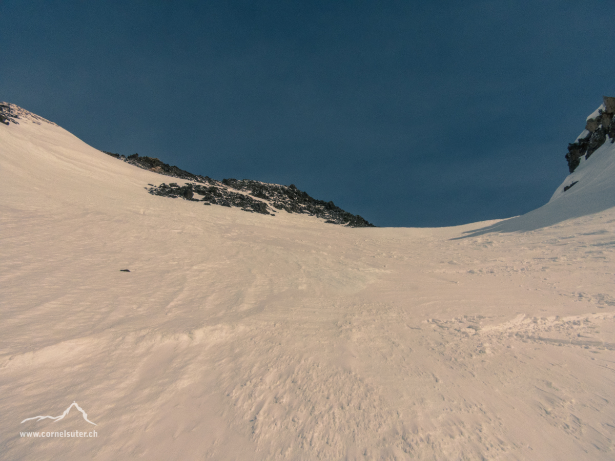 Und Aufstieg zum Passo Grandinagia direkt unterhalb des Pizzo Grandinagia.