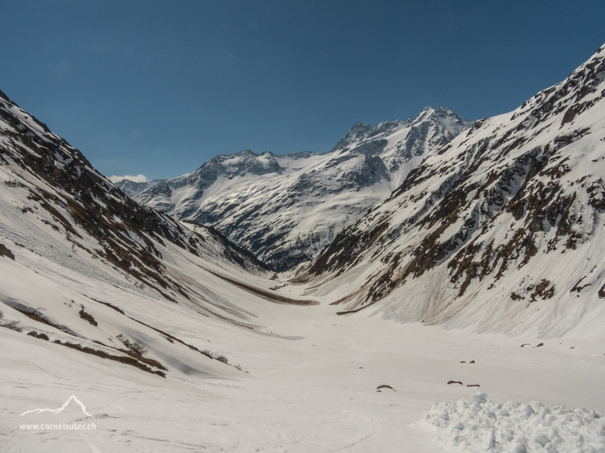 Wieder unten bei Wyssgand, hinaus durch das Tal der Chlialp....