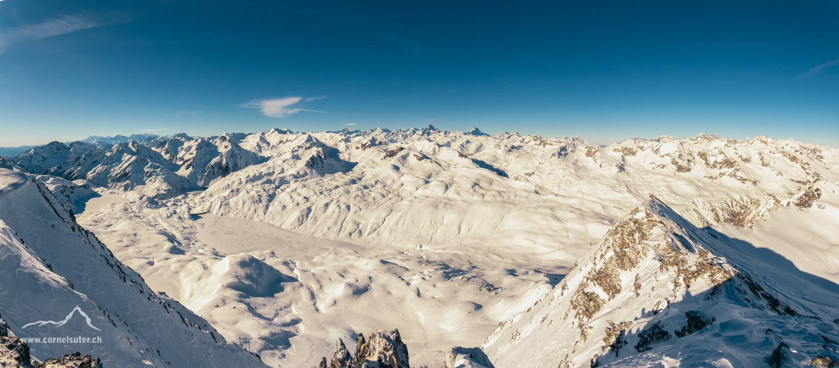 Fantastische Pano Aussicht auf dem Marchhorn 2962m.