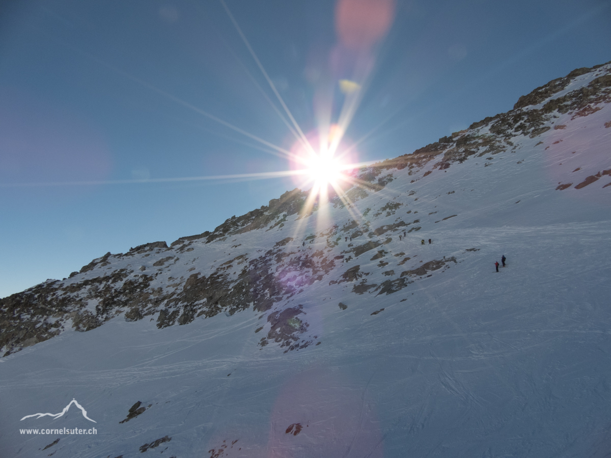 Die Abfahrt aus der Lücke, manchmal muss man die Ski ein paar Meter tragen.