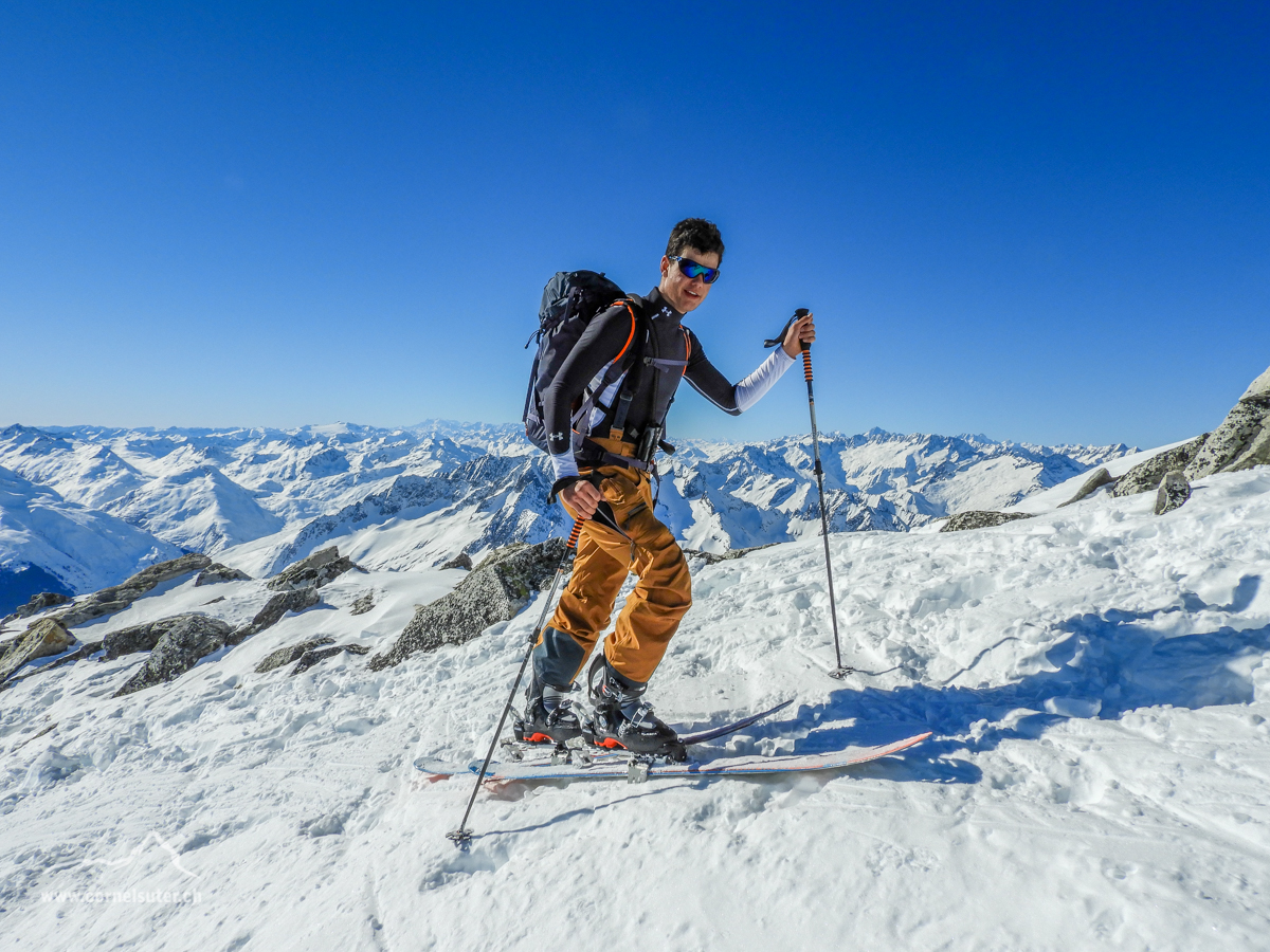 Lars erreicht den Oberalpstock 3328m.