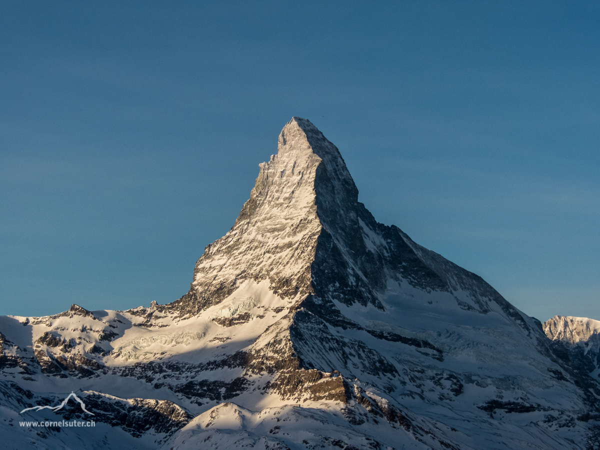 Am Start bei der Station Blauherd 2574m mit sicht zum Matterhorn 4478m.