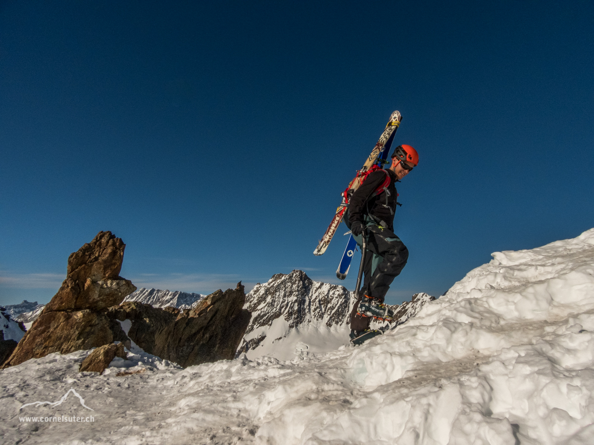 Ankunft auf der Lücke, im Hintergrund das Sustenhorn 3503m.