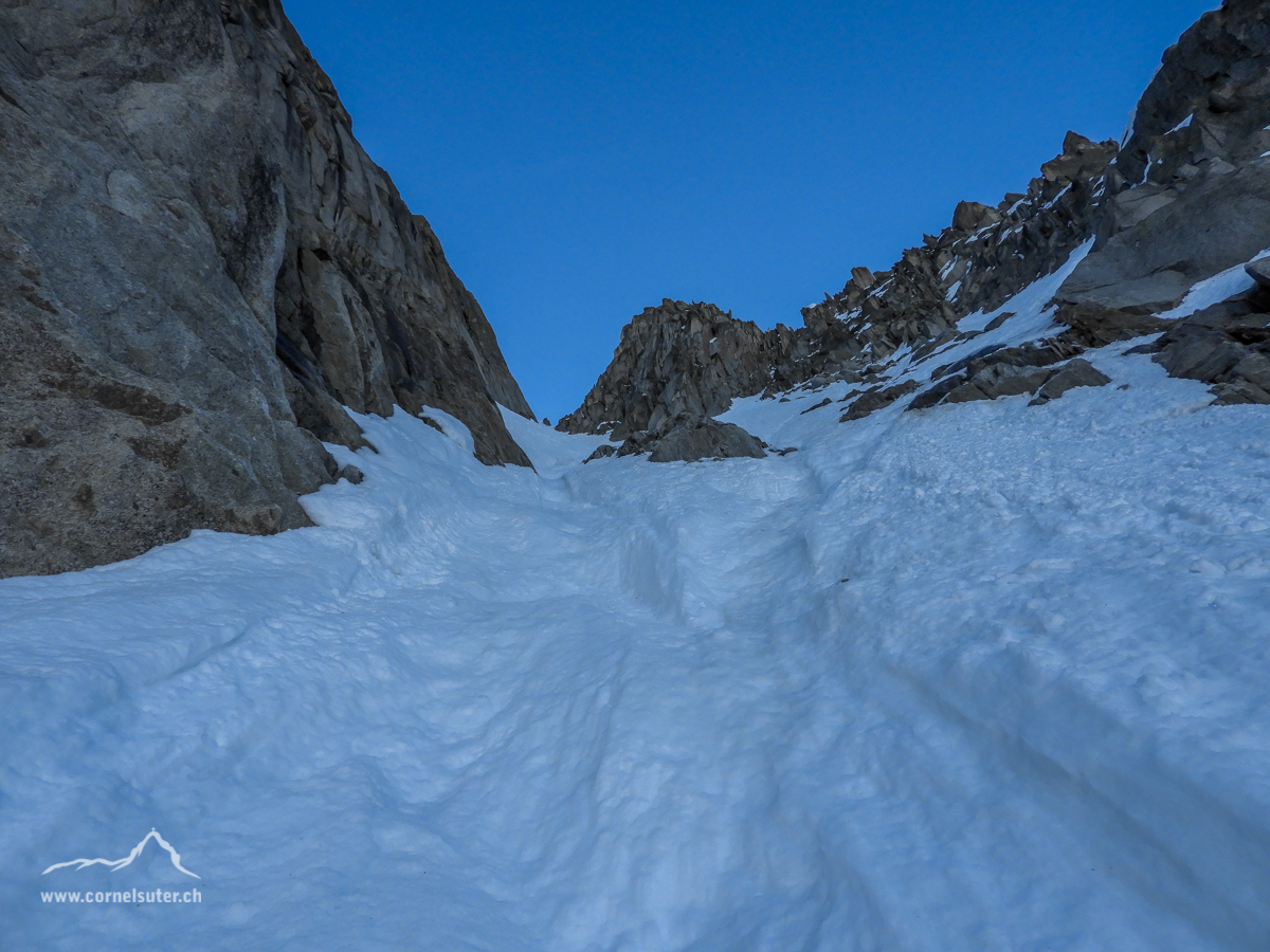 Beim Aufstieg im Südwest Couloir.