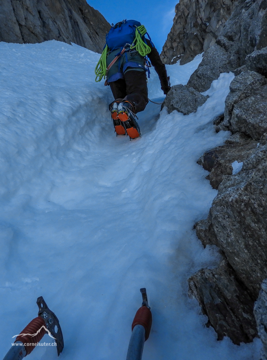 Beim Aufstieg im Südwest Couloir.