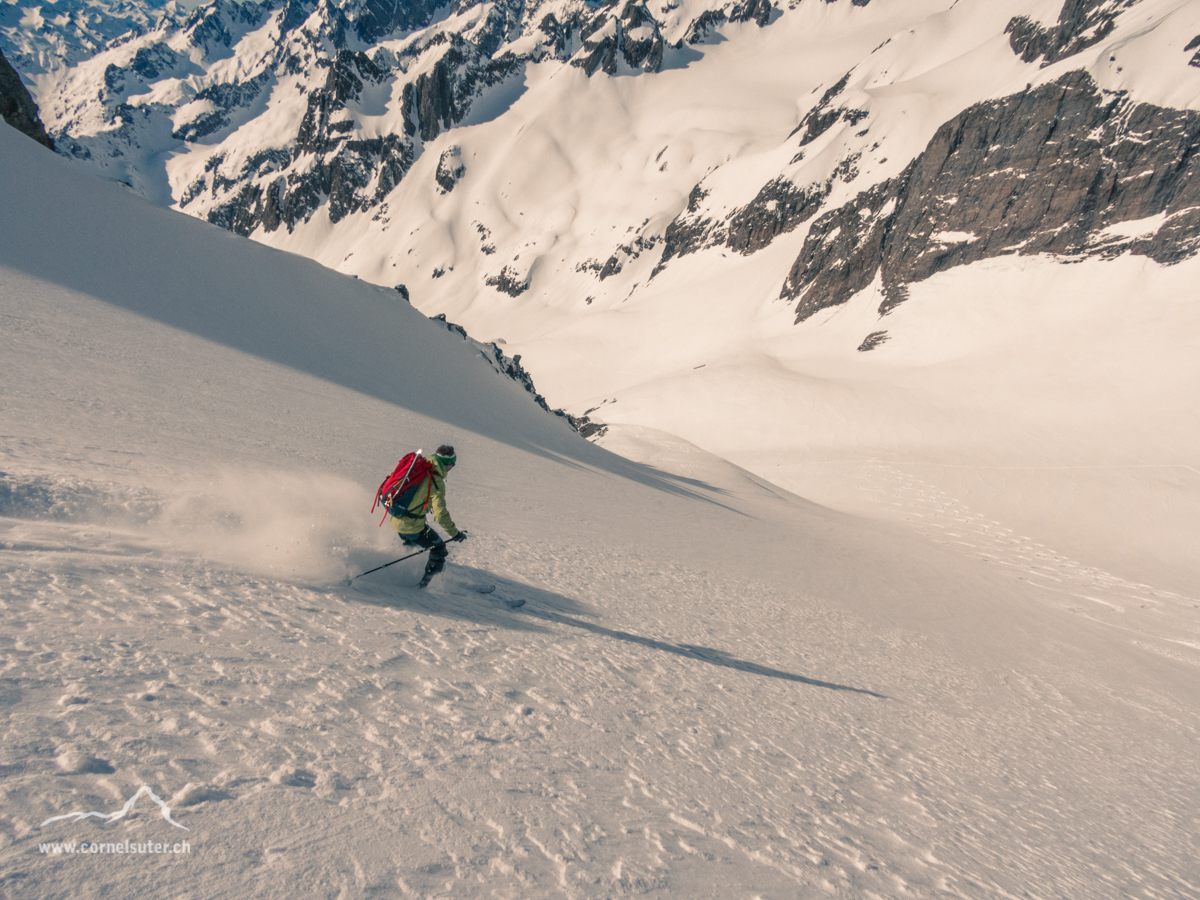 Schönster Pulverschnee hinunter zum Rossfirn.