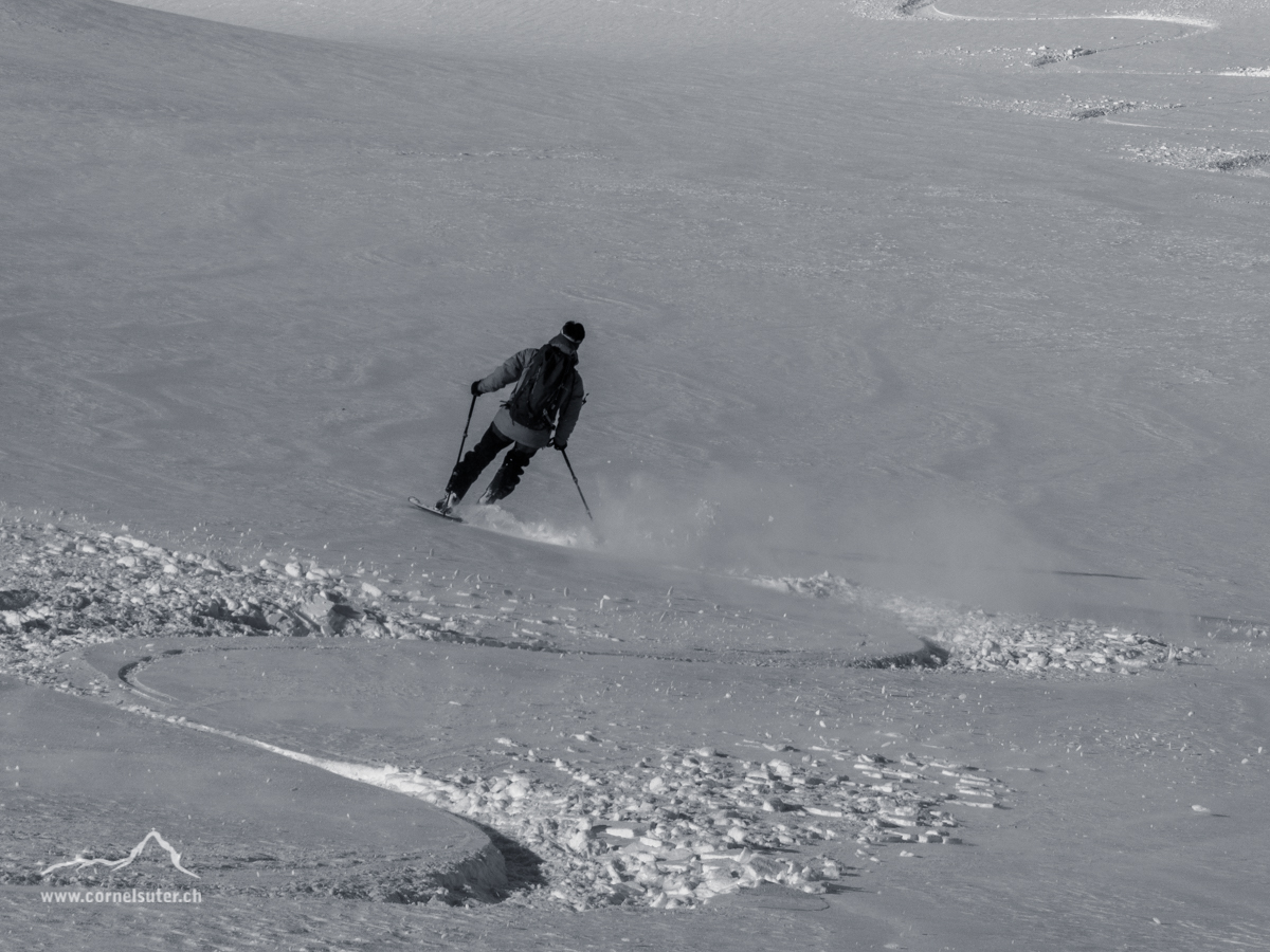 Schönster Pulverschnee hinunter zum Rossfirn.