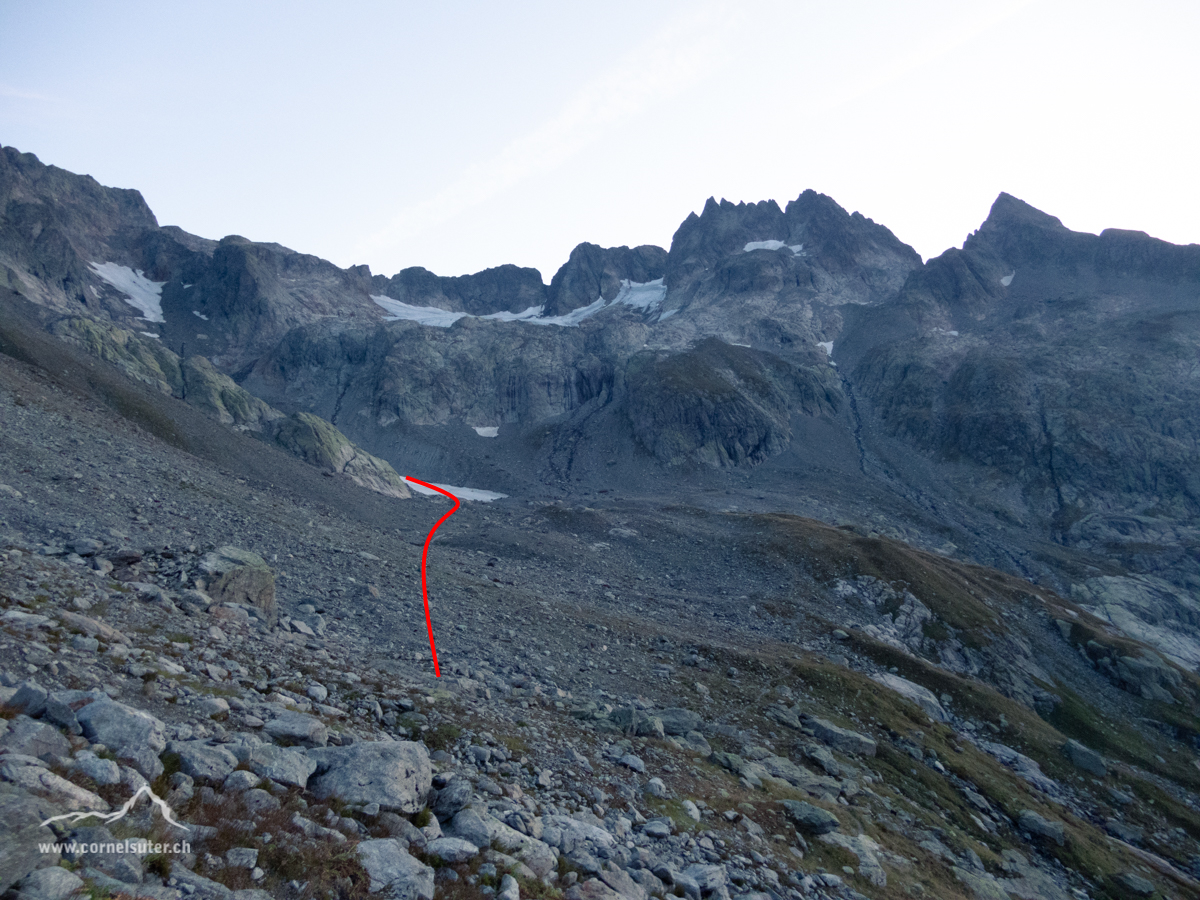 Wir sind bereits hoch gestiegen durch die Firenplangg und befinden uns im Gebiet Stöss ca beim Pt.2128, ca den weiteren Routen verlaug.