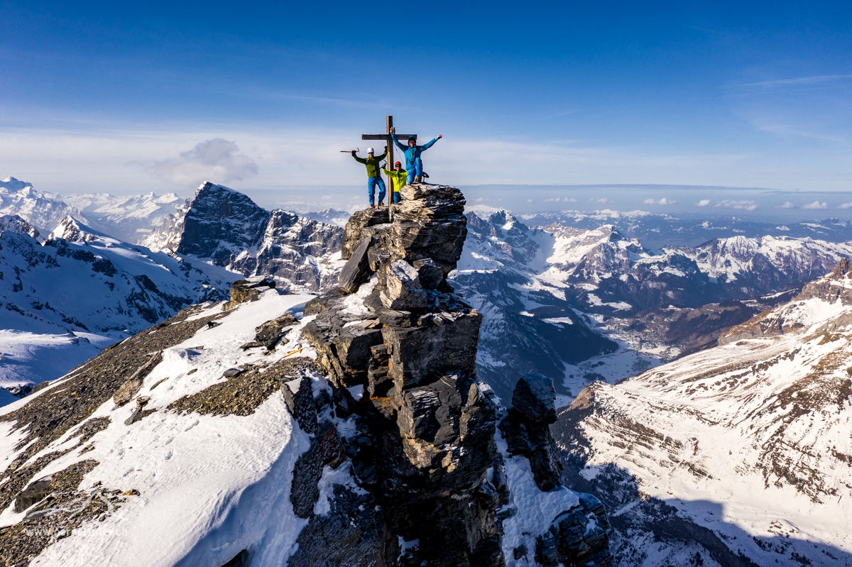 Unser Gipfelbild auf dem Gross Spannort 3198m.