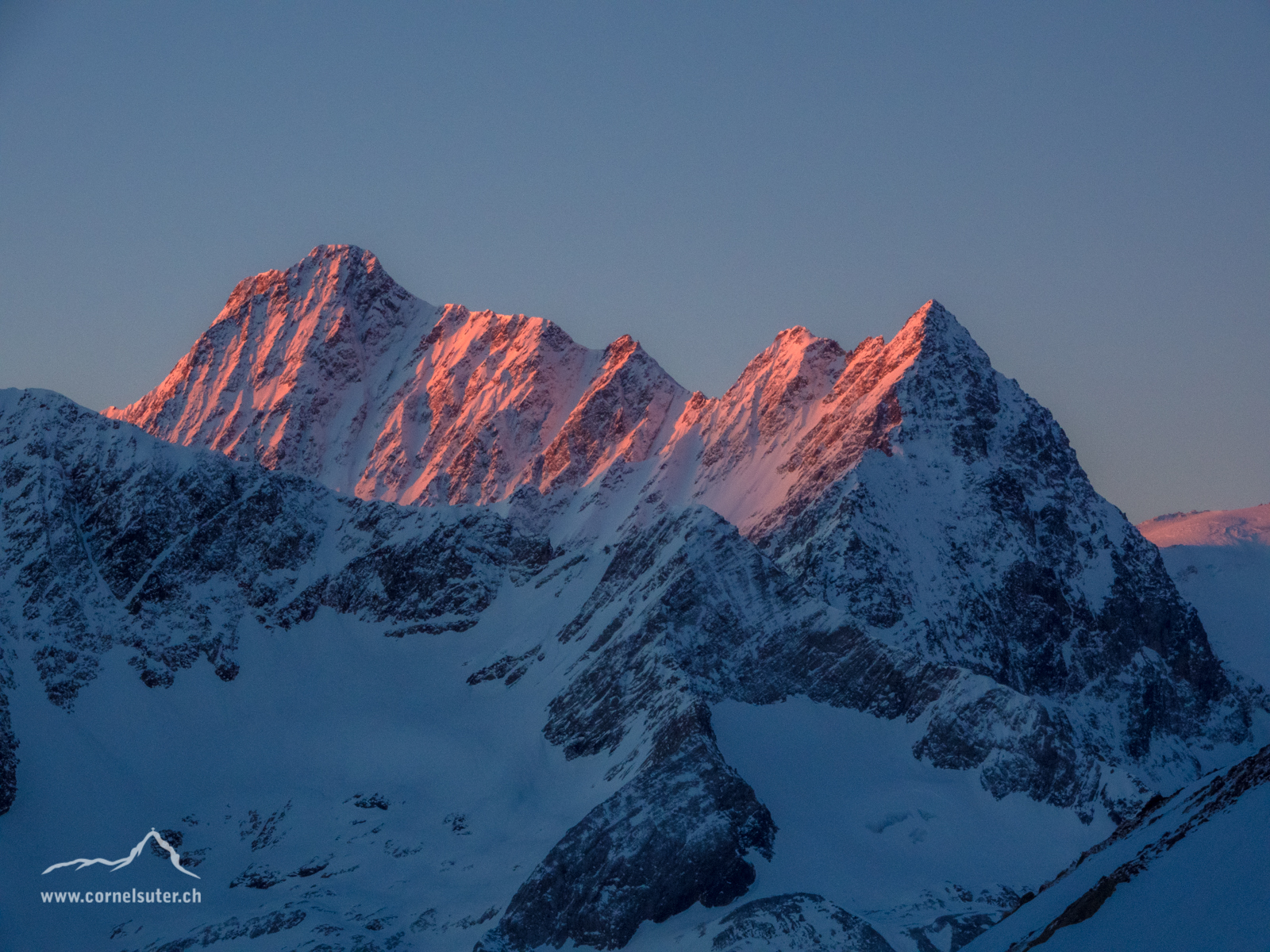 Morgenstimmung am Sustenhorn 3502m, links
