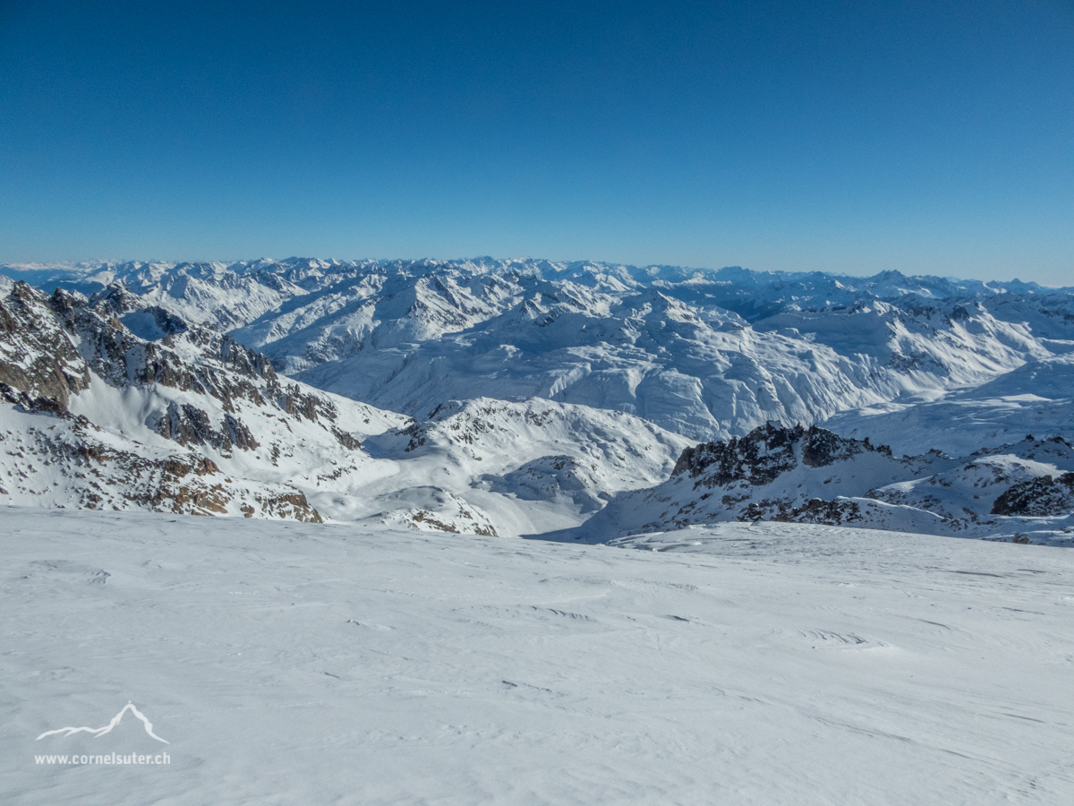 Abfahrt auf dem Tiefengletscher.