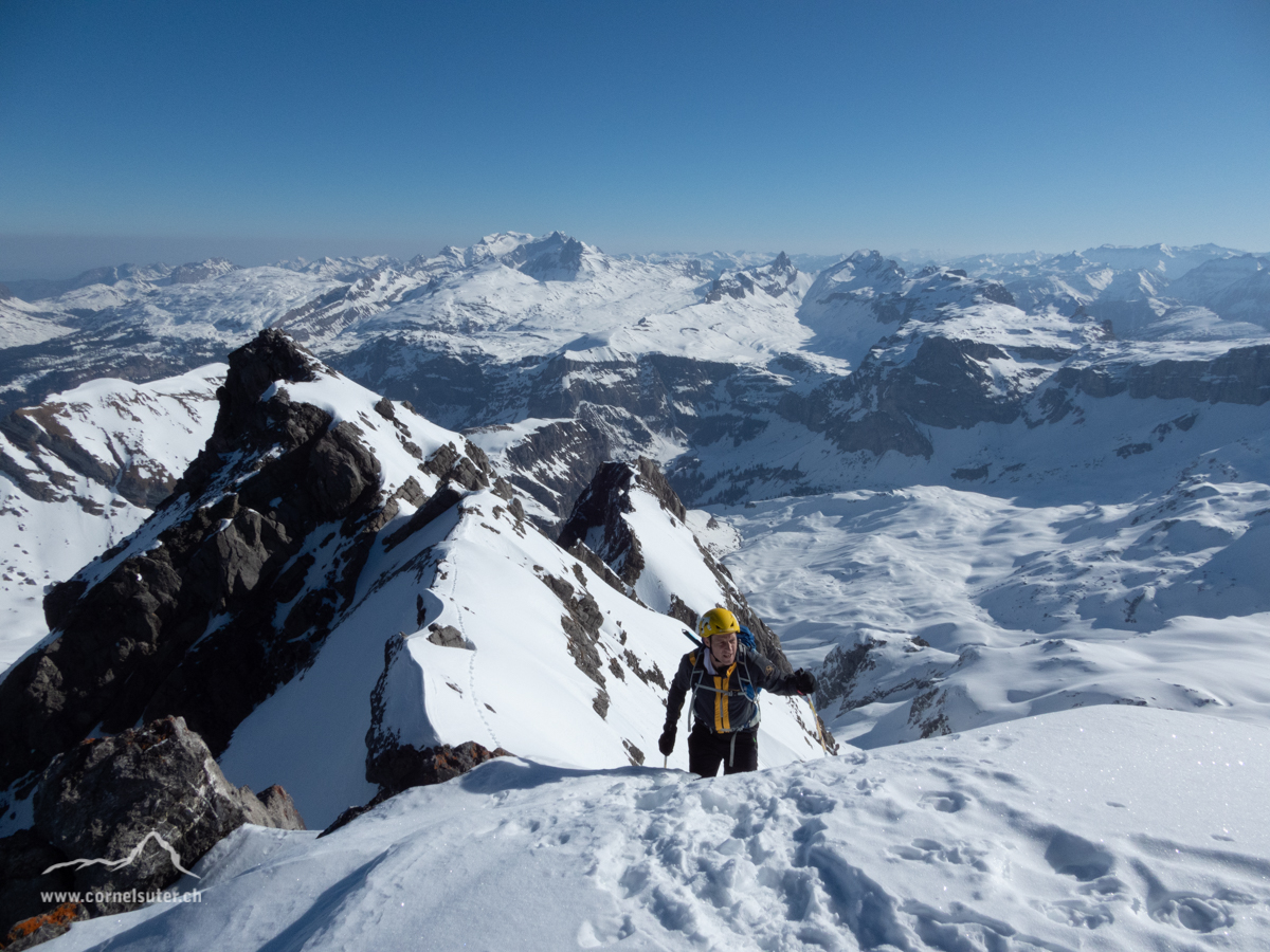Ankunft auf dem Gipfel der Schächentaler Windgällen 2764m.