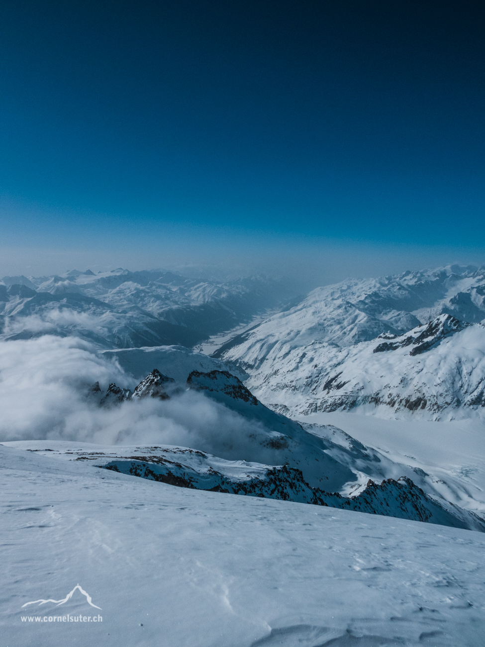Es folgt nun eine lange Imposante Abfahrt hinunter nach Oberwald im Goms.