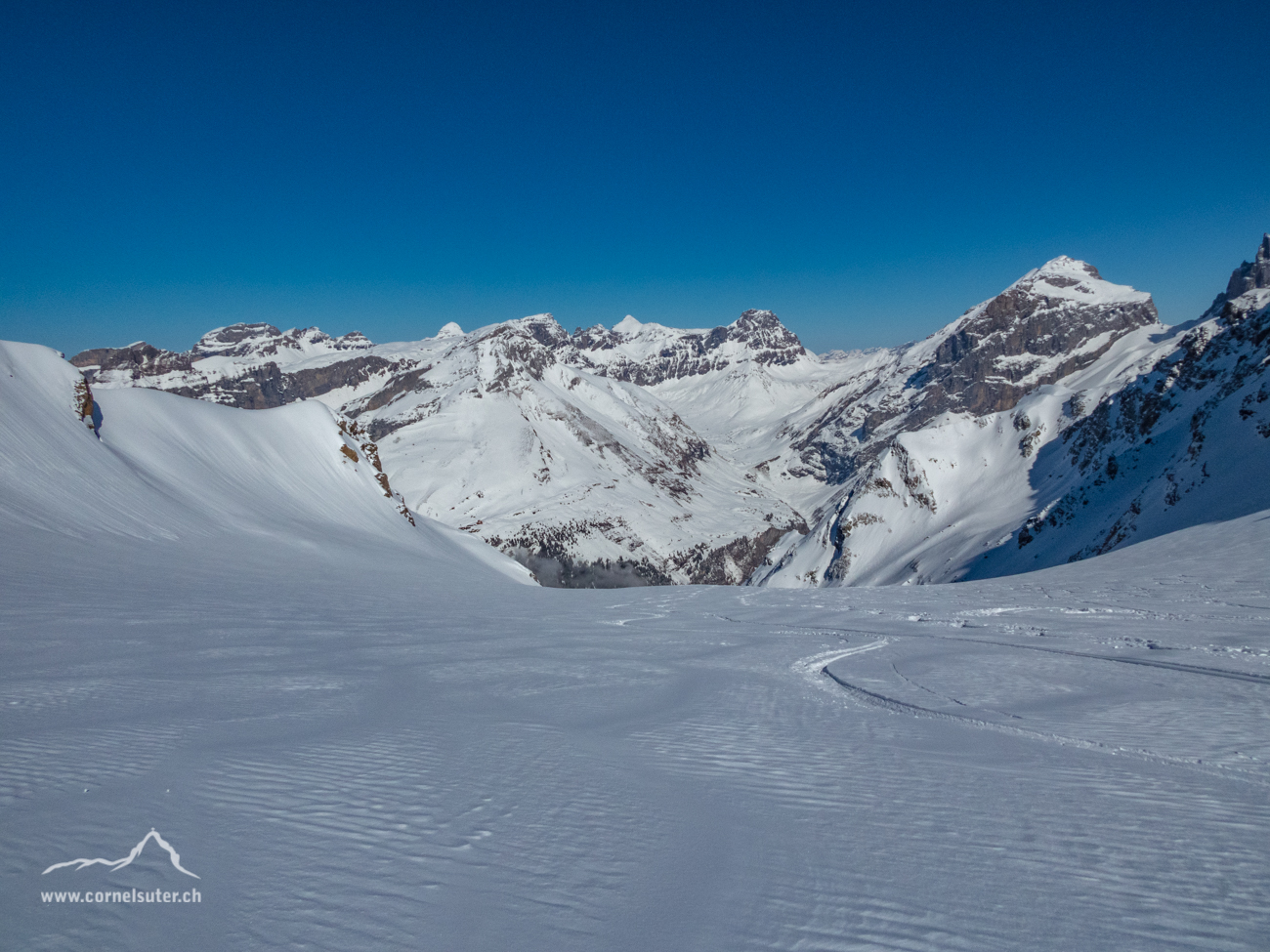 Östlich des Grassenbiwak auf dem Firnalpeli-Gletscher.