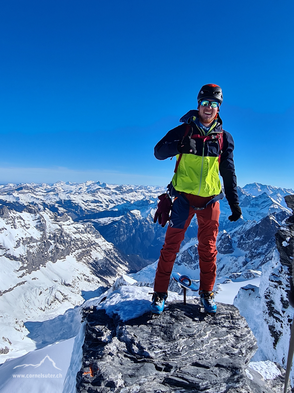 Freude herrscht auf dem Gross Spannort 3198m.