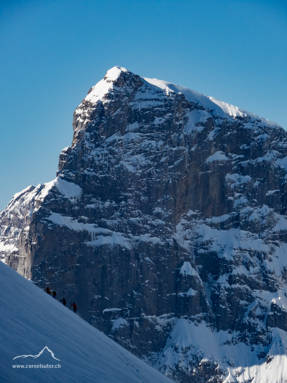 Die Tourengänger und der Titlis 3238m.