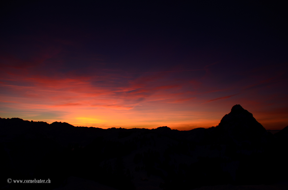 Abendstimmung auf dem Brünnelistock 1594m rechts der Gross Mythen 1899m.